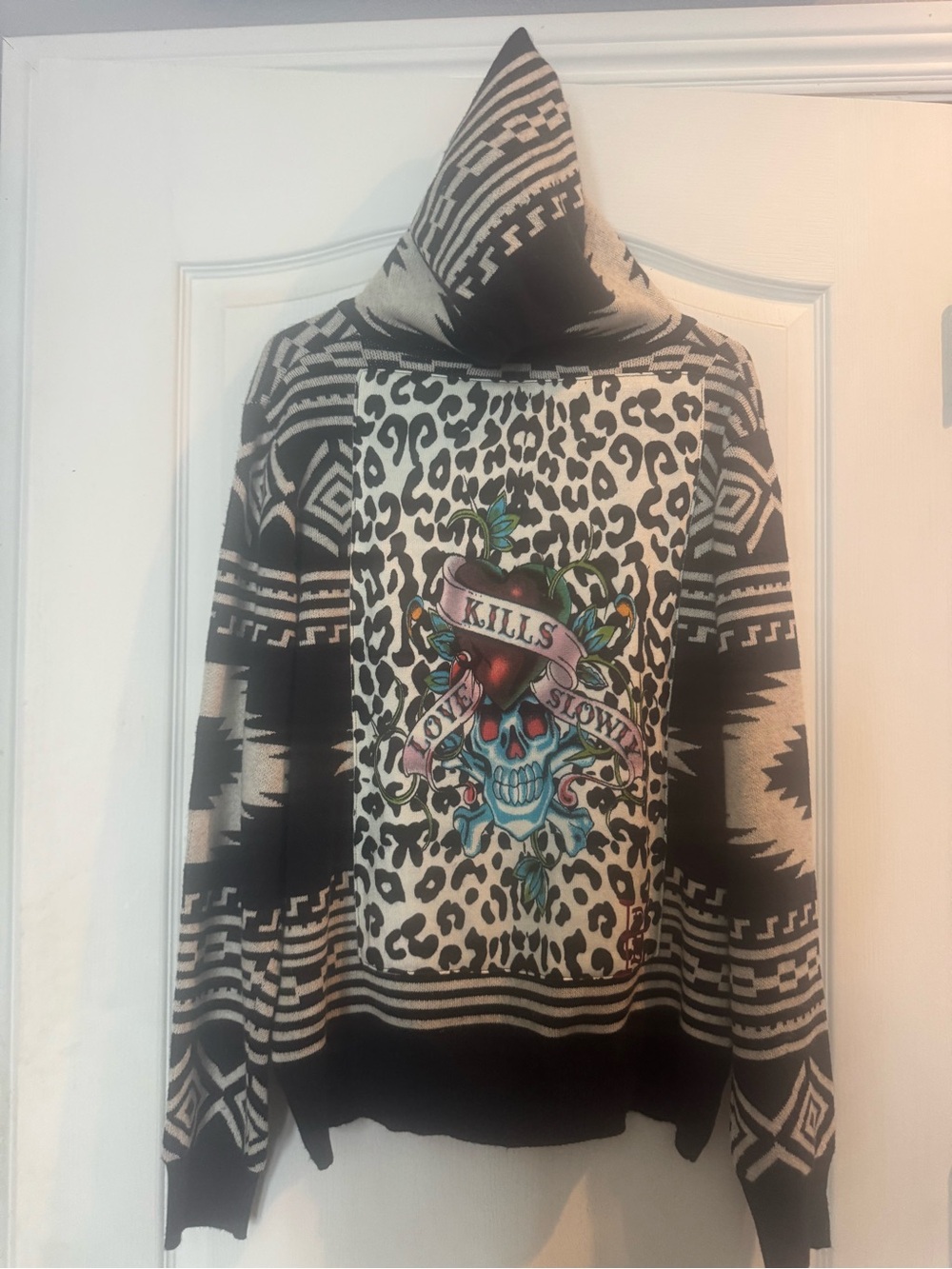 Limited Edition-Ed Hardy knitted zip-up hoodie 
Size Large